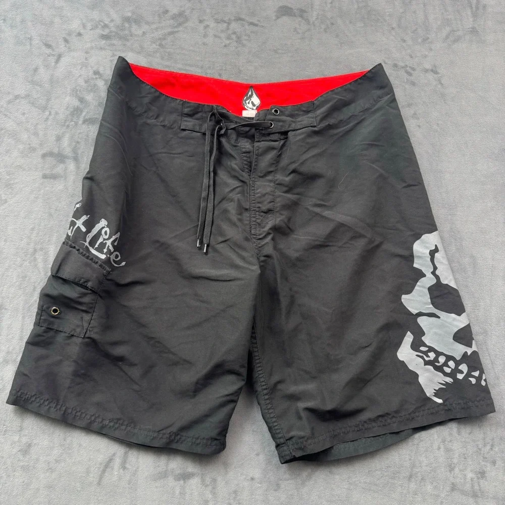 Salt Life Mens Board Shorts Black Red Skull Graphic Cargo Pocket Swim Trunks 34